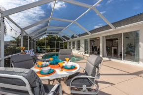 Gulf-access electric-heated salt water pool home with pool table - Villa Christylee